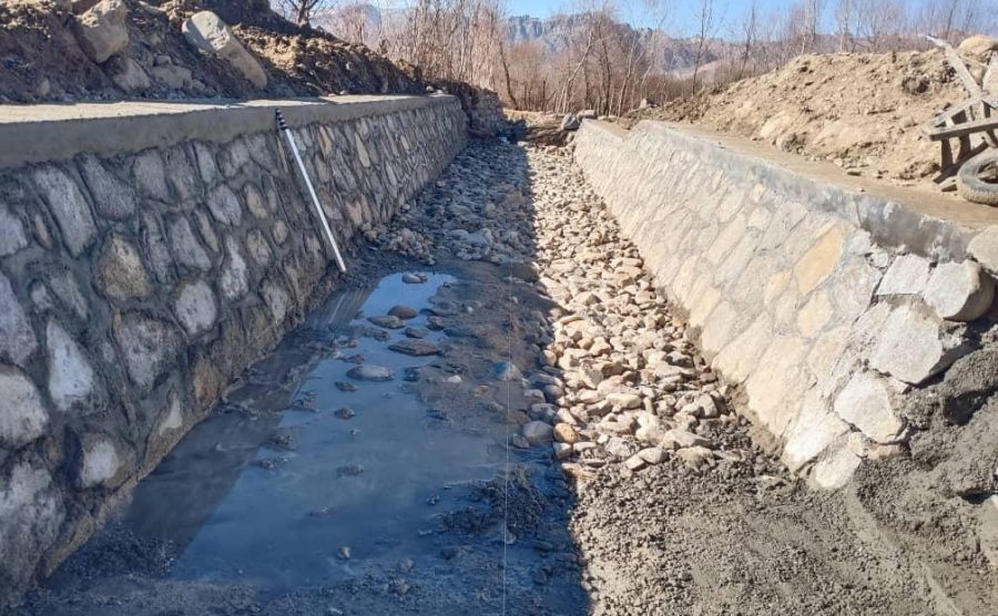 Construction of Weir and canal lining in Khas Urozgan District, Qadam Shali village Urozgan Province (Location 2) Contract Ref: 10447498